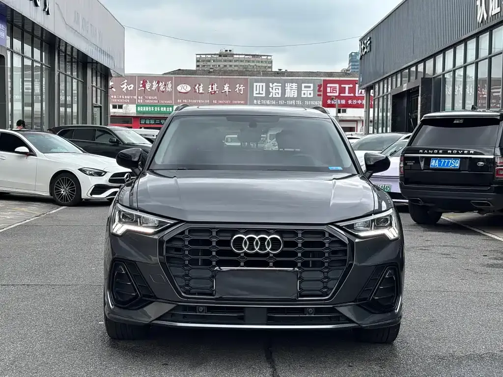 Audi Q3 — фото 10