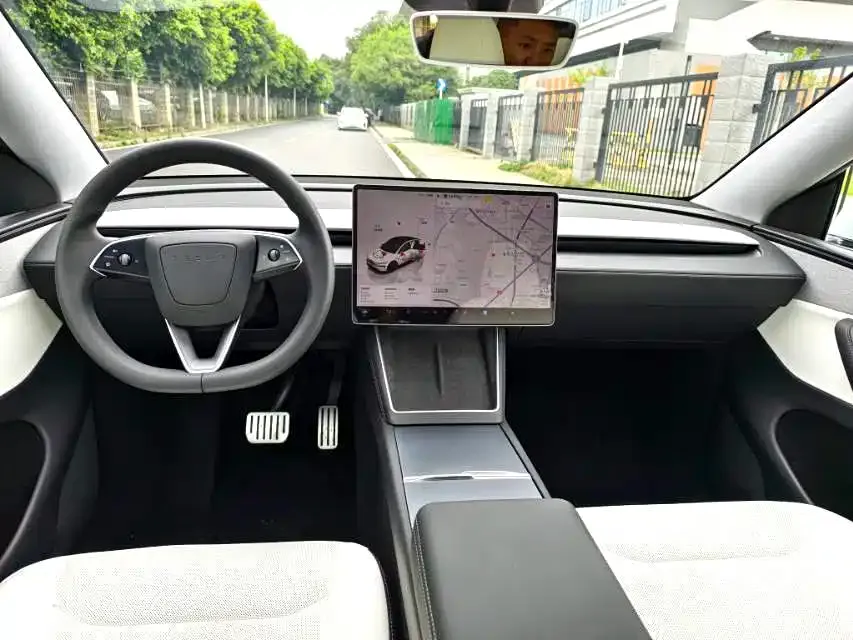 Tesla Model Y — фото 4