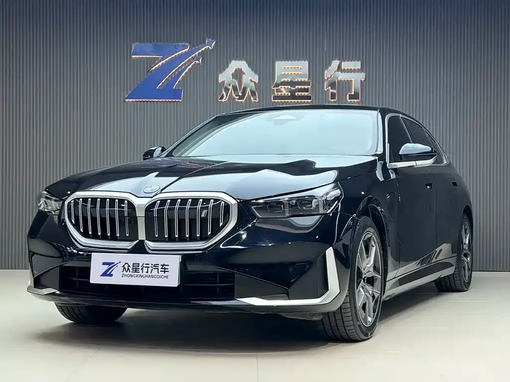 BMW i5