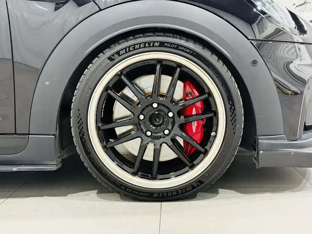 MINI JCW (John Cooper Works) — фото 6