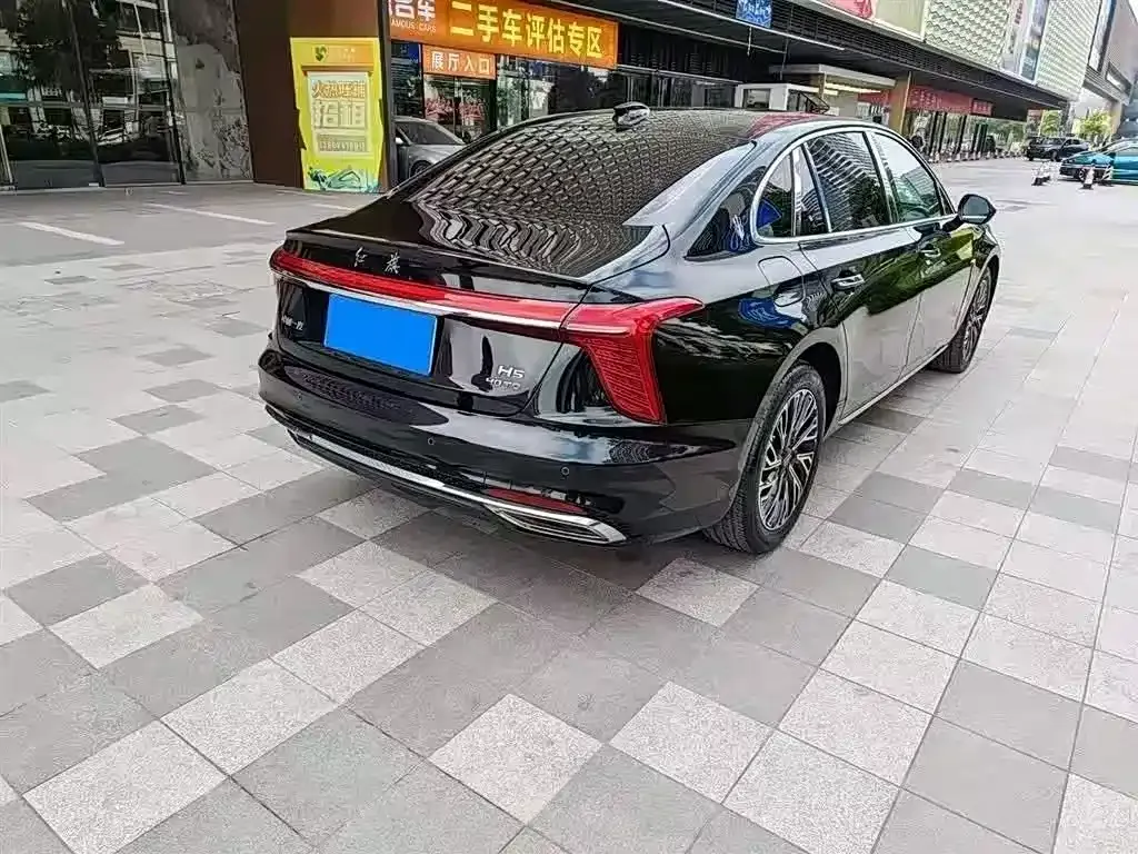 Hongqi H5 — фото 7