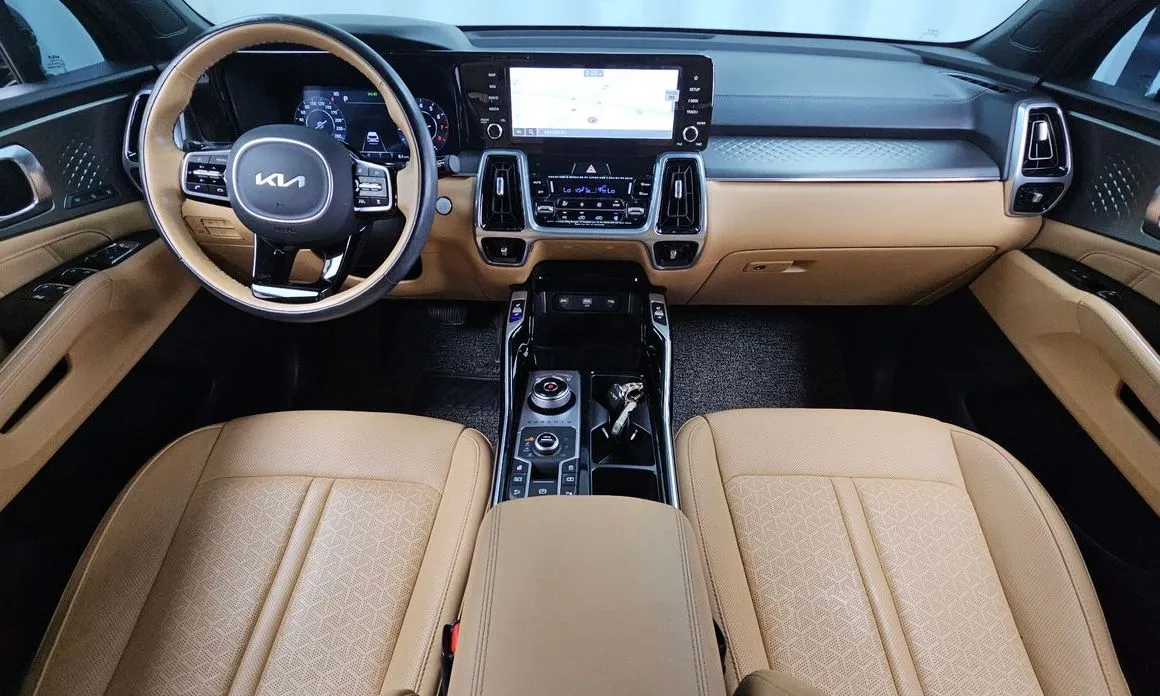Kia Sorento — фото 8