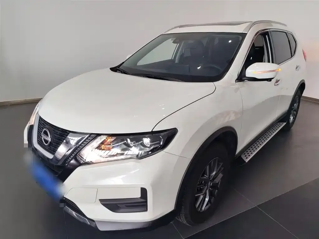 Nissan X-Trail — фото 1
