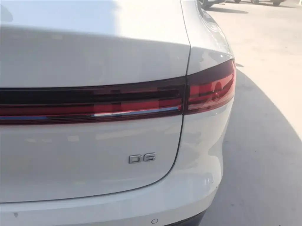 Roewe D6 2025 из CN, фото 3