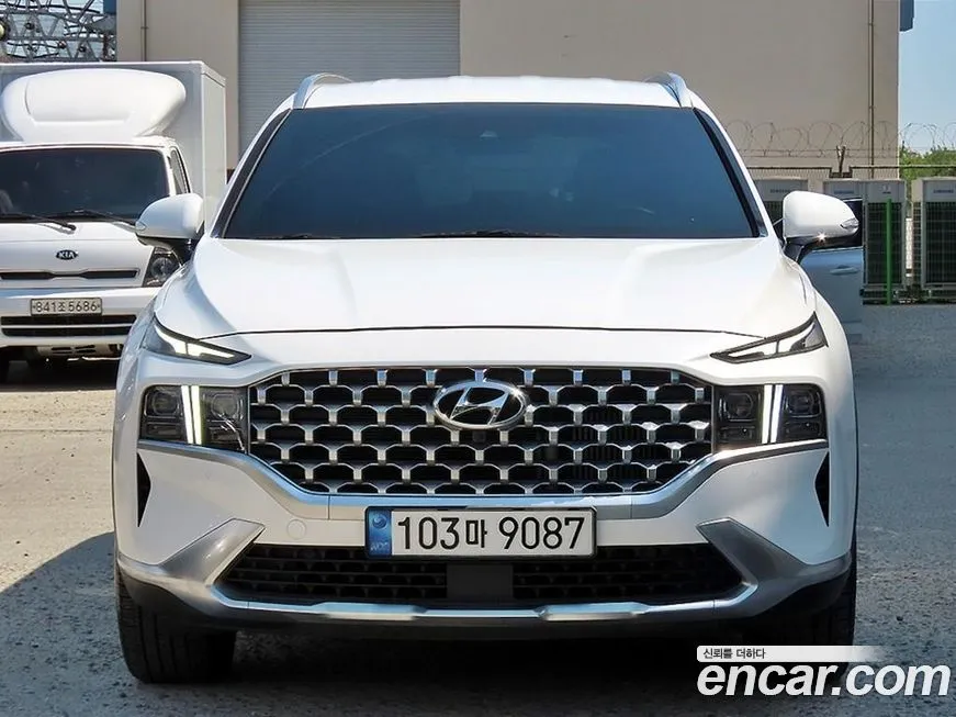 Hyundai Santafe — фото 1