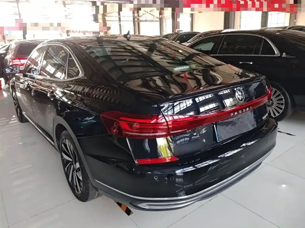 Volkswagen Passat — фото 3