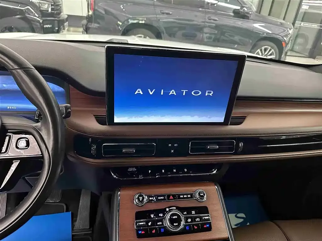Lincoln Aviator — фото 8