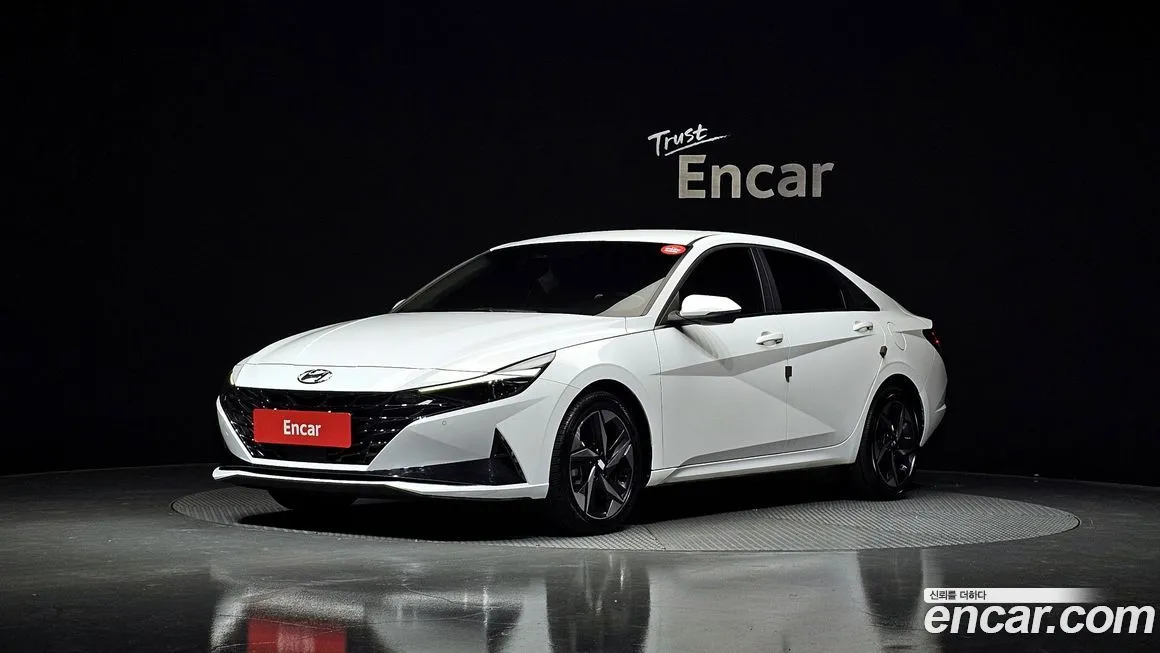 Hyundai AVANTE — фото 1