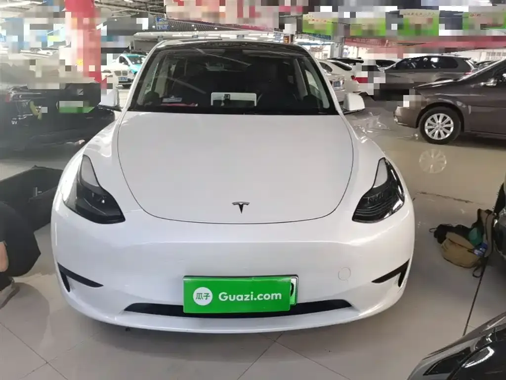 Tesla Model Y — фото 7