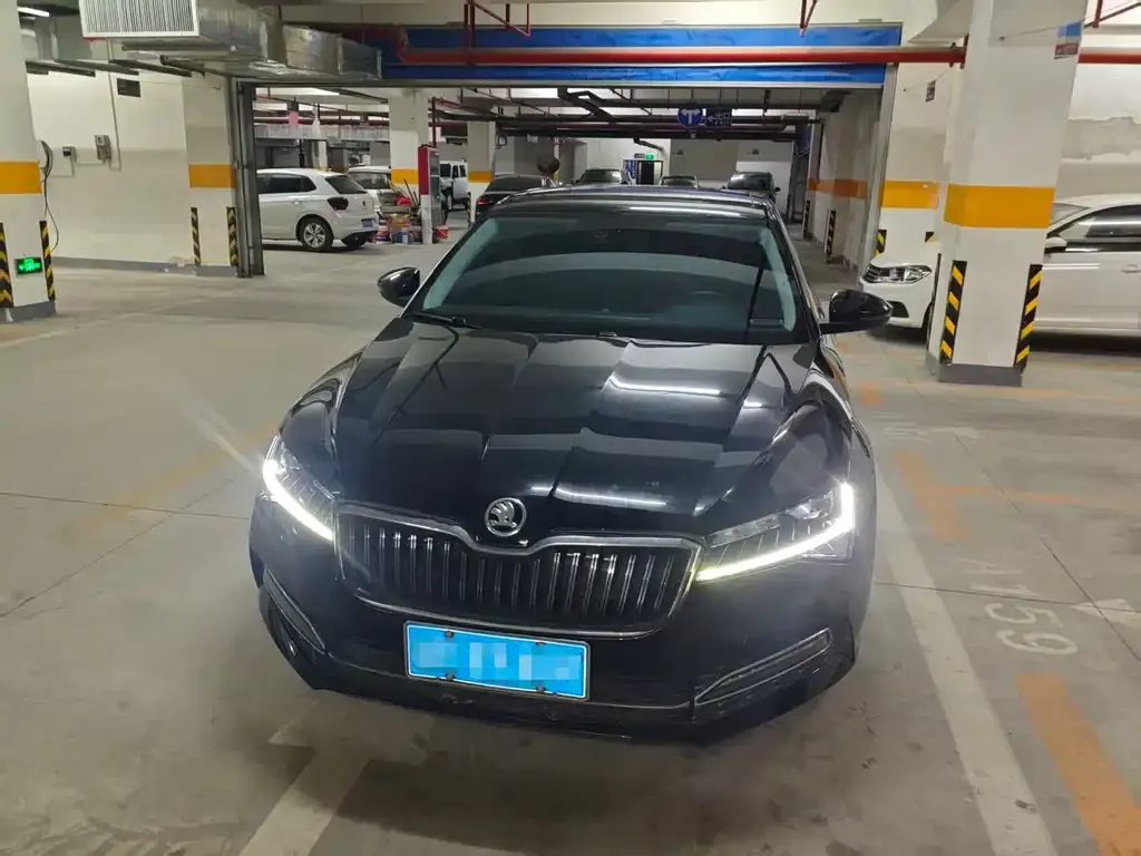 Skoda Superb 2022 из CN, фото 9