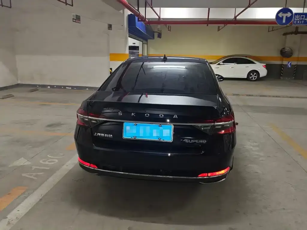 Skoda Superb 2022 из CN, фото 2