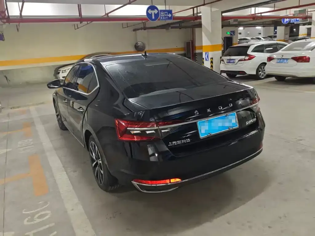 Skoda Superb 2022 из CN, фото 4
