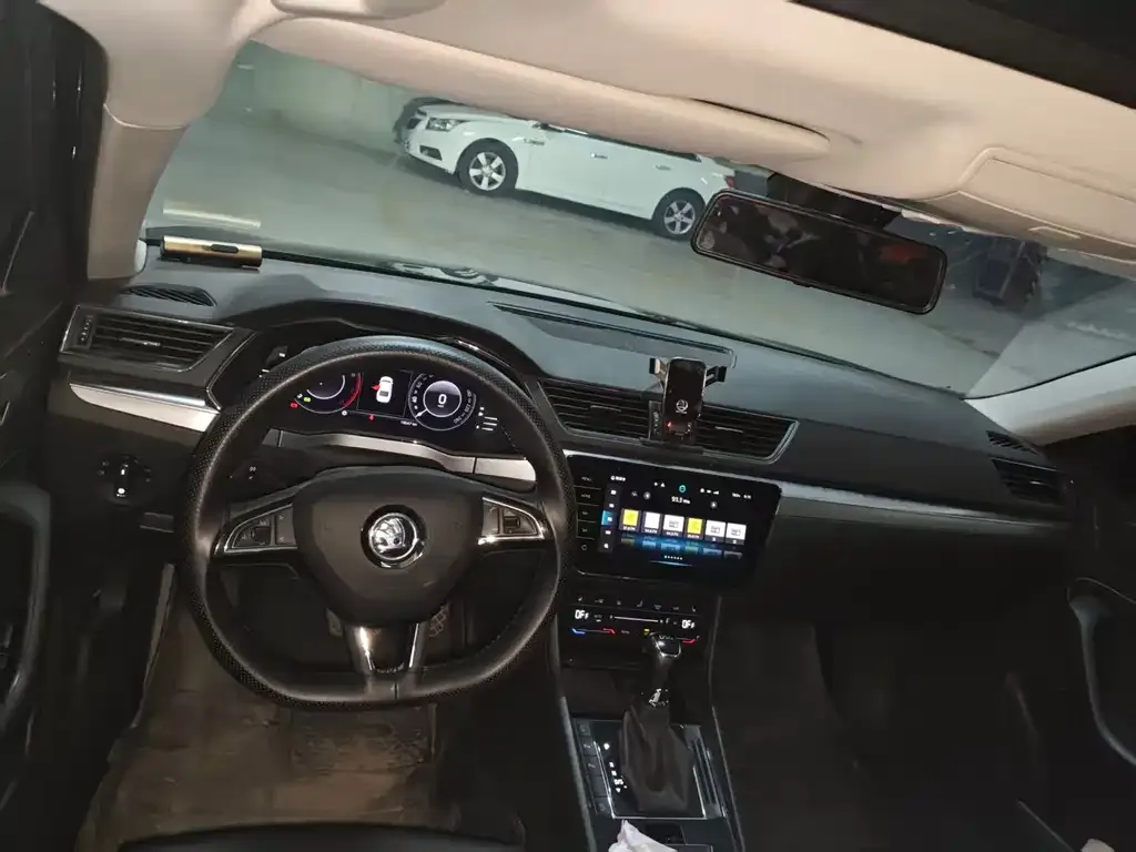 Skoda Superb 2022 из CN, фото 8