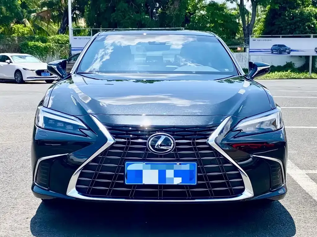 Lexus ES — фото 9