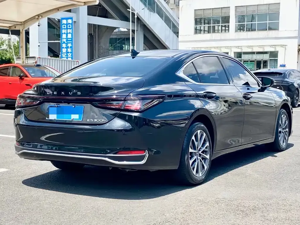 Lexus ES — фото 4