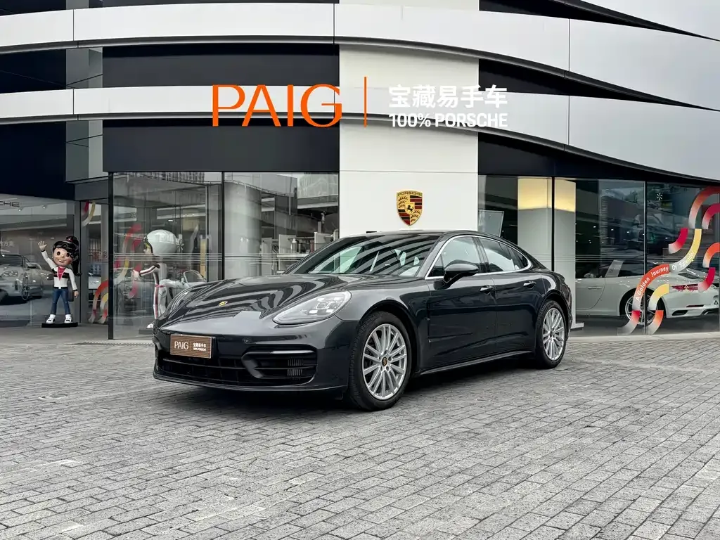 Porsche Panamera — фото 1