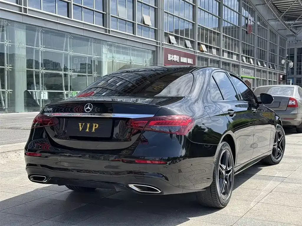 Mercedes-Benz E-Class (Import) — фото 7