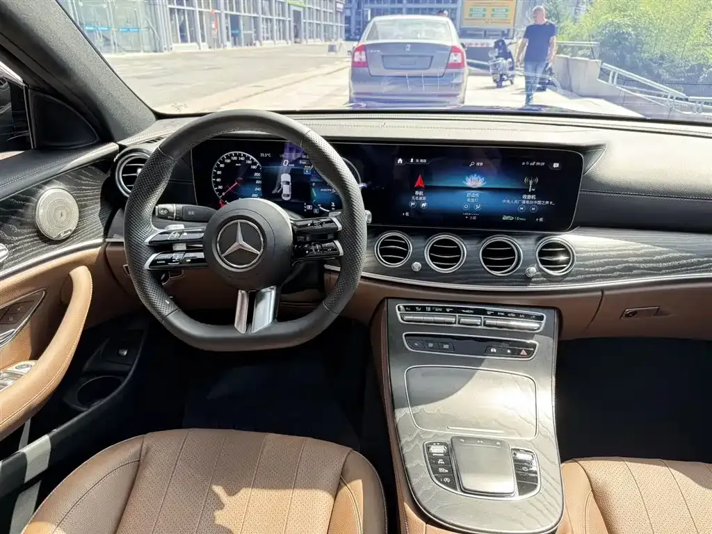 Mercedes-Benz E-Class (Import) — фото 2