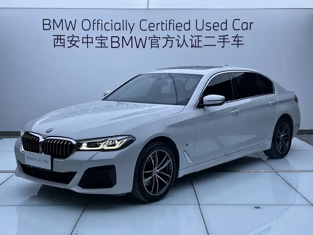 BMW 5 Series — фото 1
