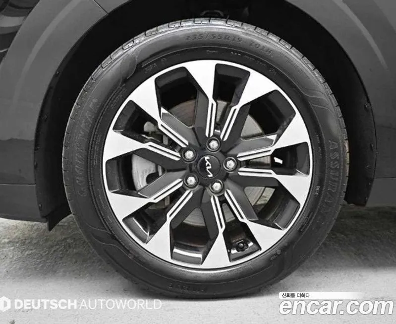 Kia Carnival — фото 10