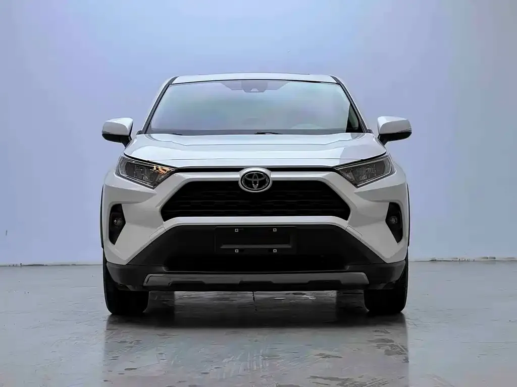 Toyota RAV4 — фото 3