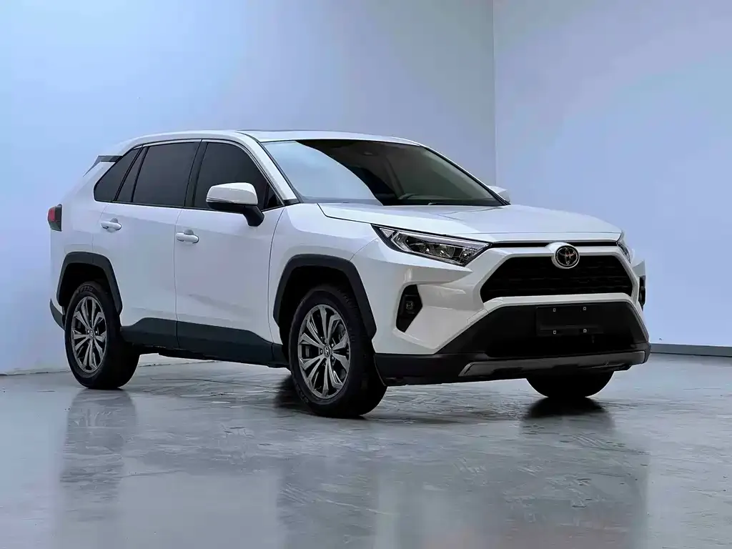 Toyota RAV4 — фото 9