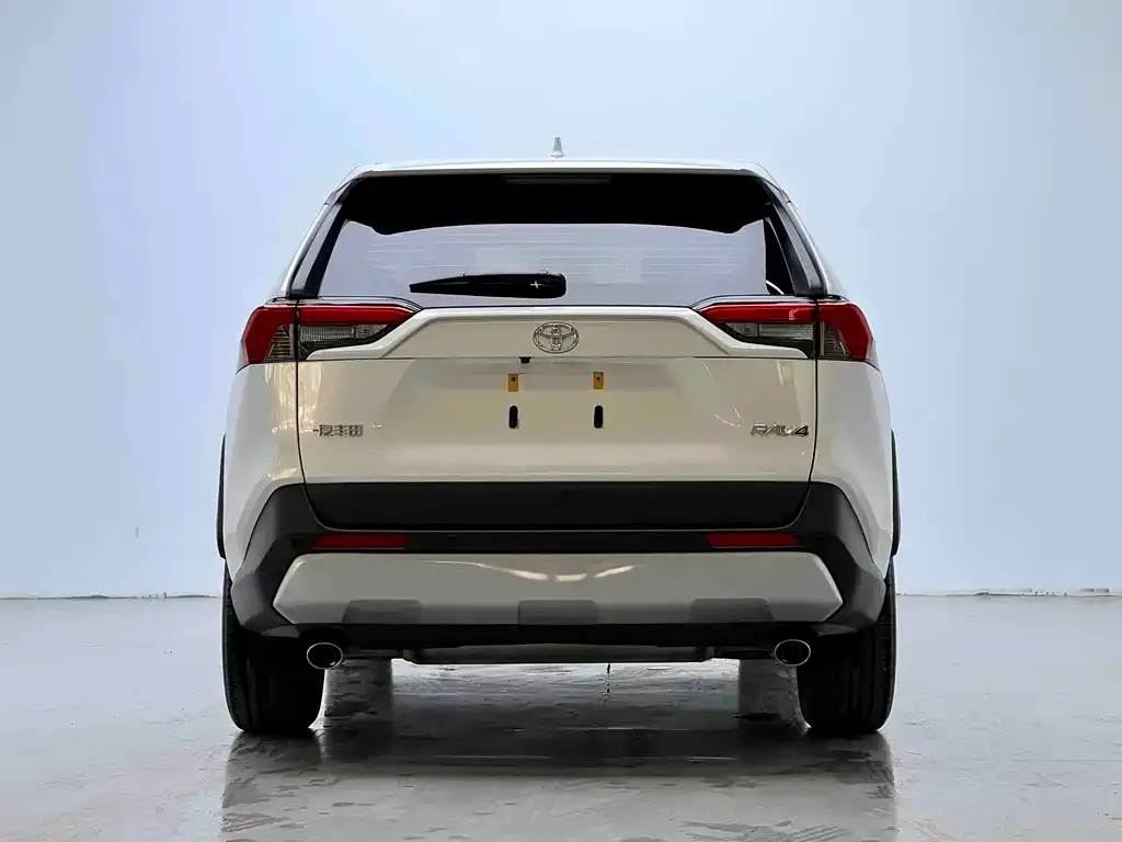 Toyota RAV4 — фото 5