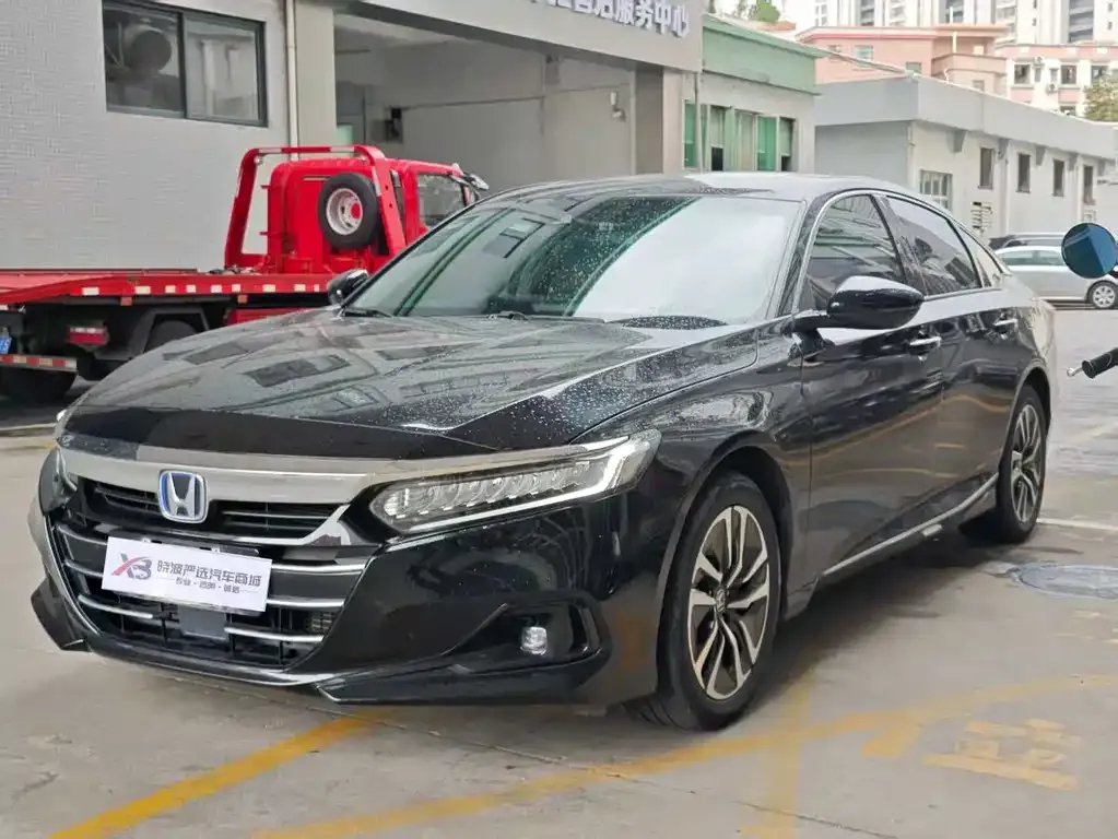 Honda Accord — фото 1