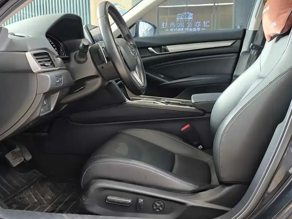 Honda Accord — фото 6