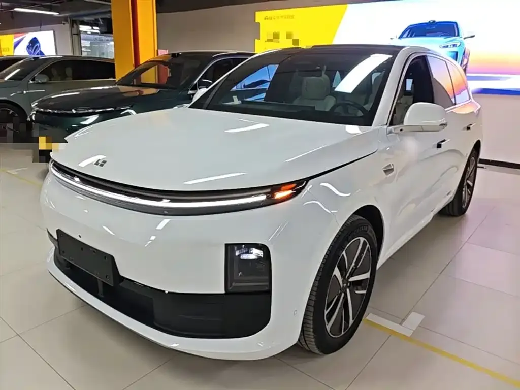 Li Auto L6