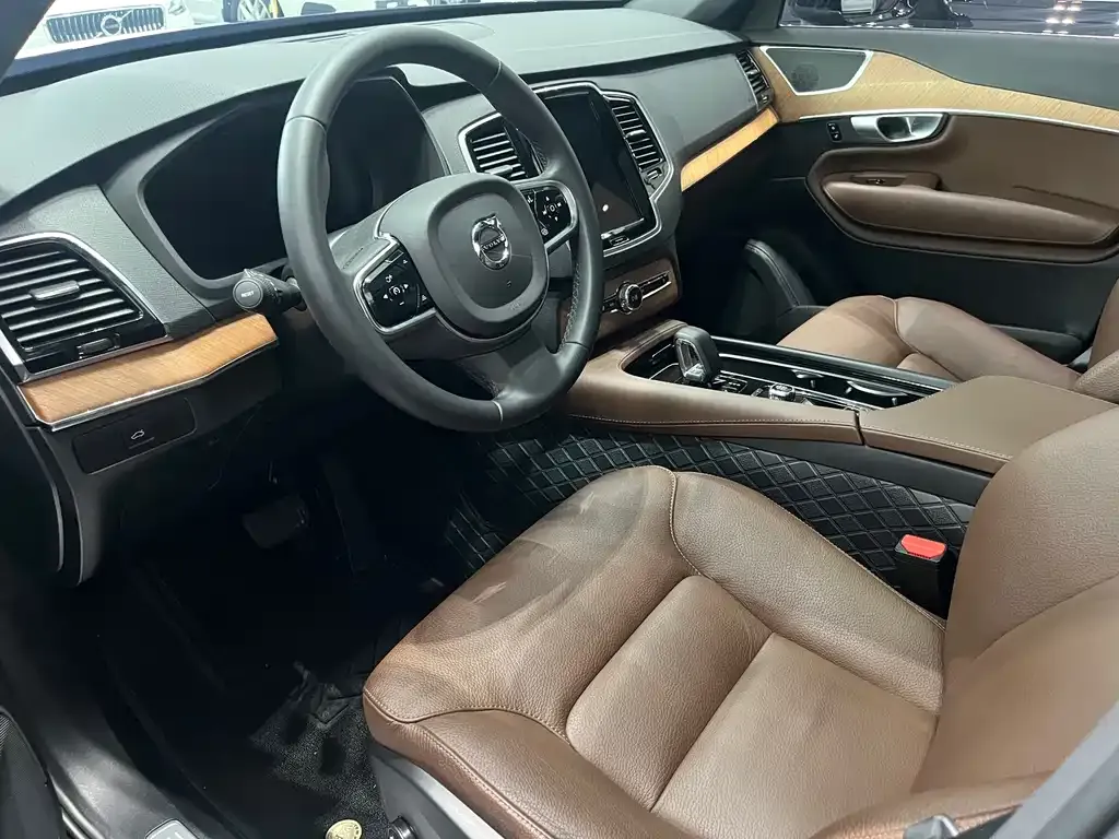 Volvo XC90 2023 из CN, фото 3