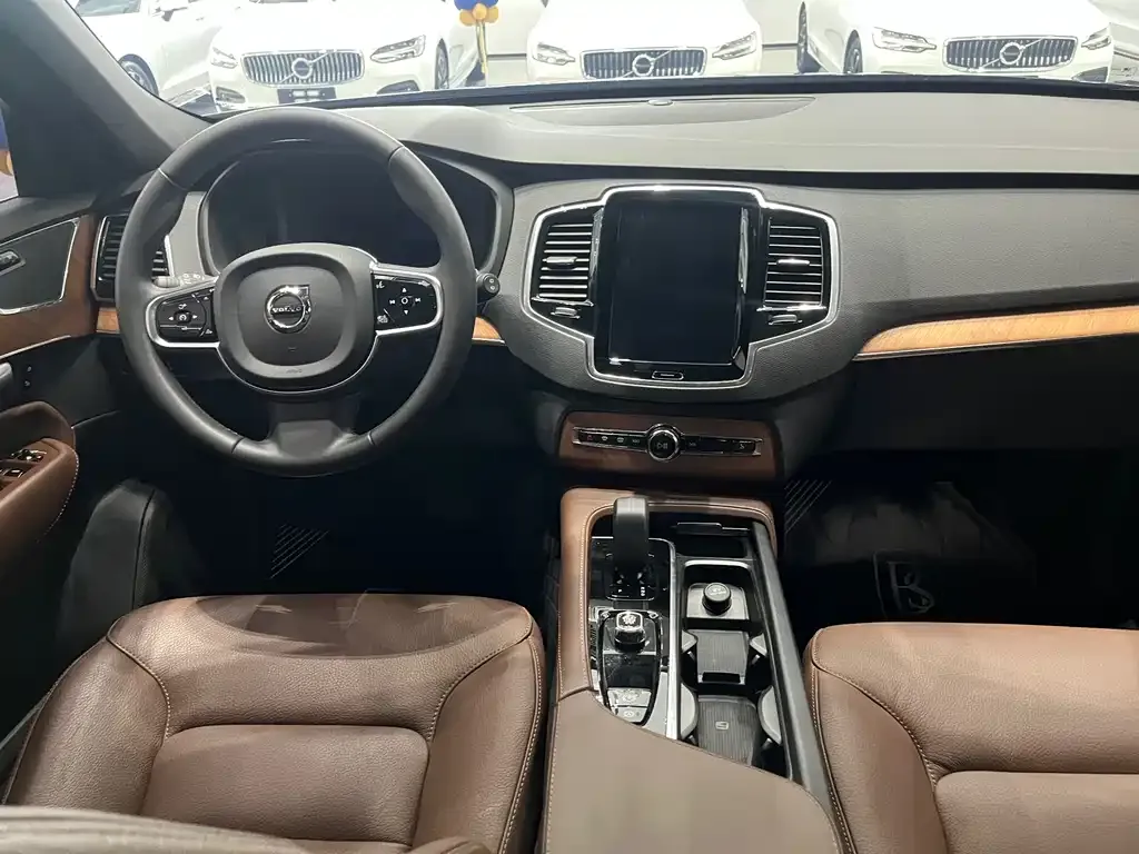 Volvo XC90 2023 из CN, фото 4