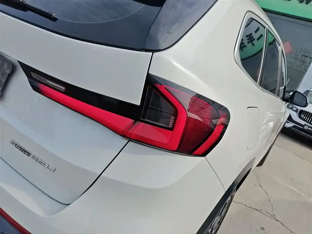 BMW X1 — фото 2
