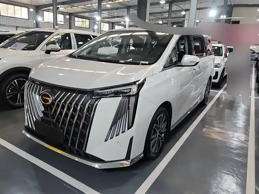 GAC Motor Trumpchi M8 — фото 1