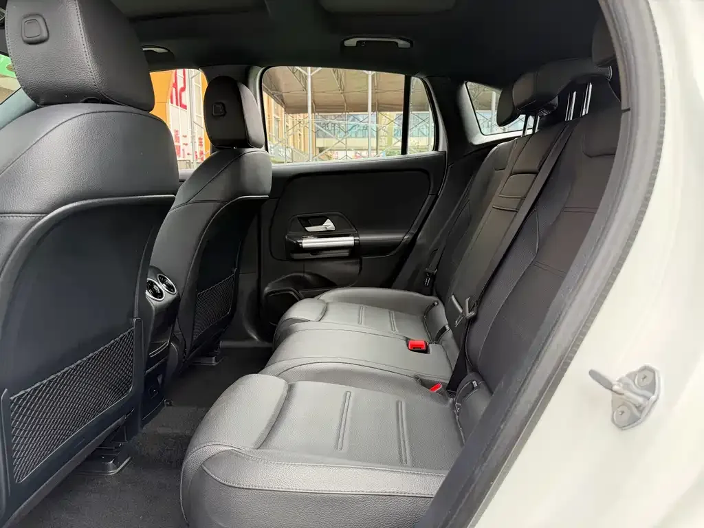 Mercedes-Benz EQA 2023 из CN, фото 3