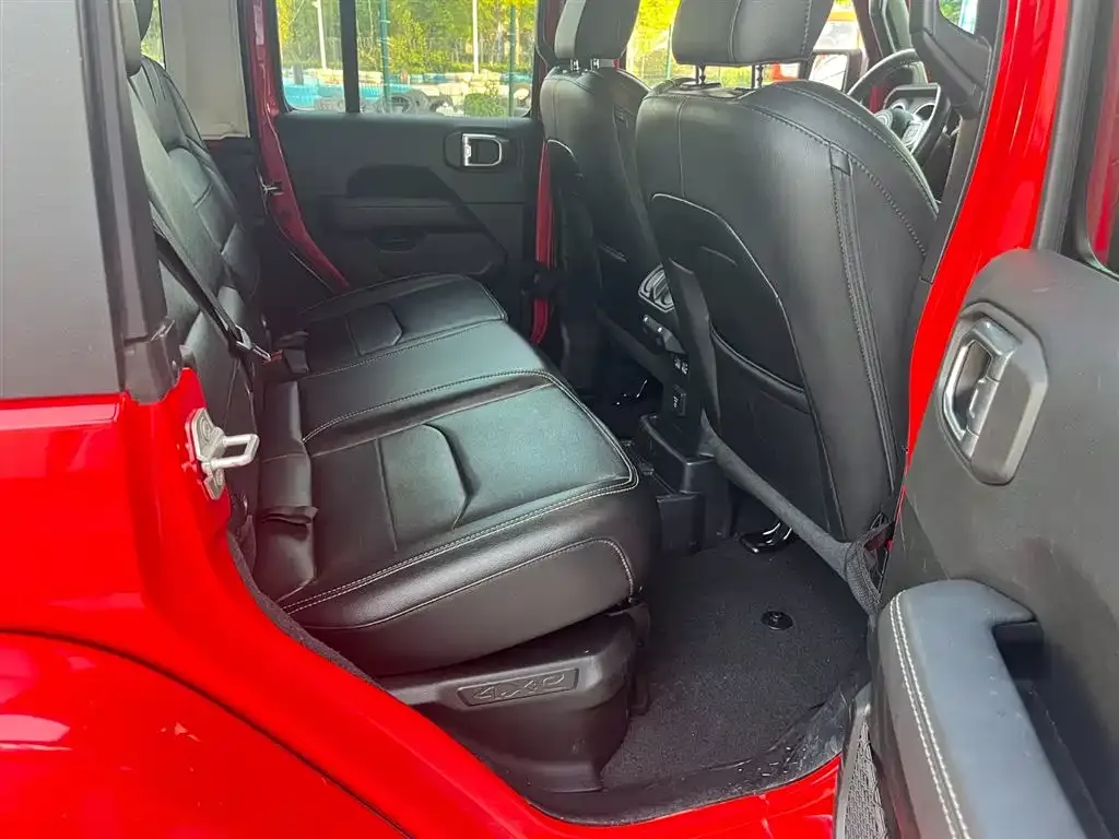 Jeep Wrangler PHEV 2021 из CN, фото 3