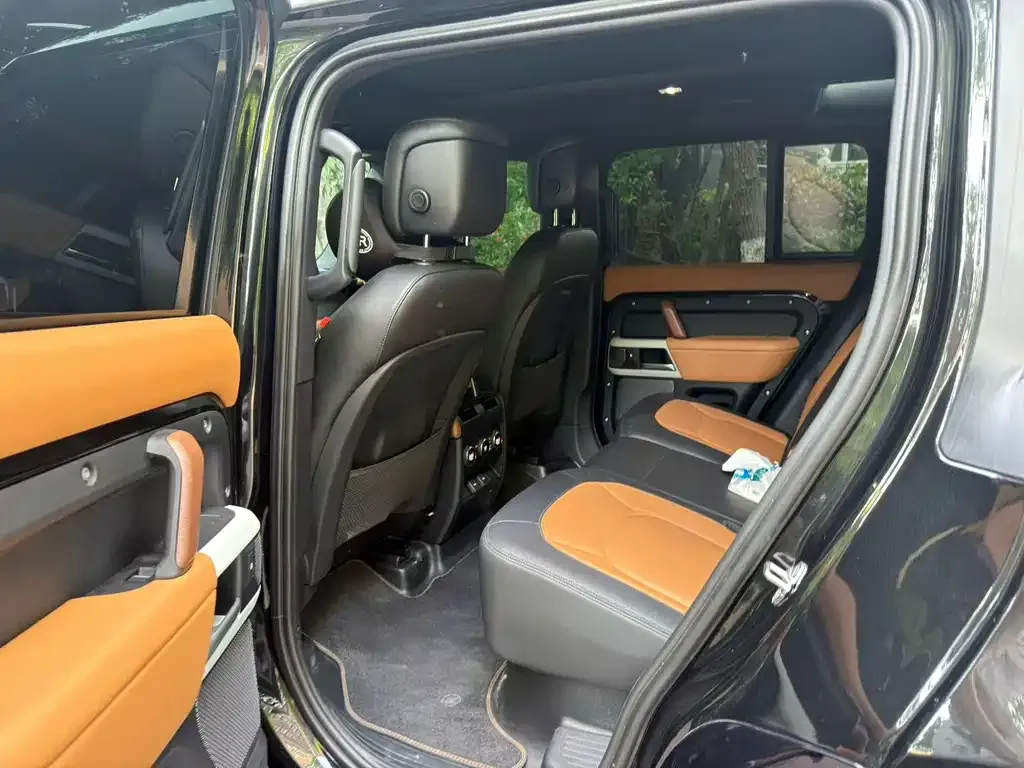 Land Rover Defender — фото 2