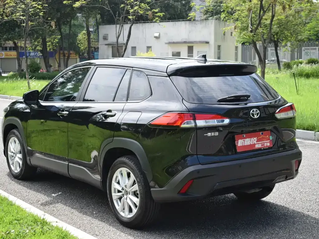 Toyota Corolla Cross 2024 из CN, фото 9
