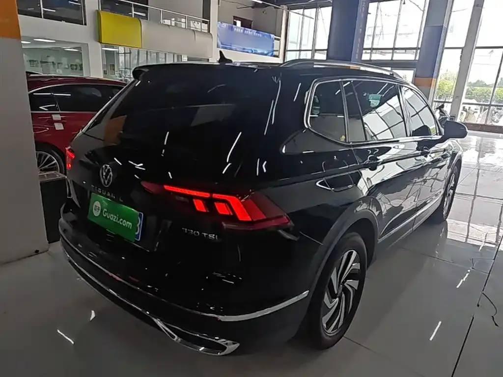 Volkswagen Tiguan L — фото 5