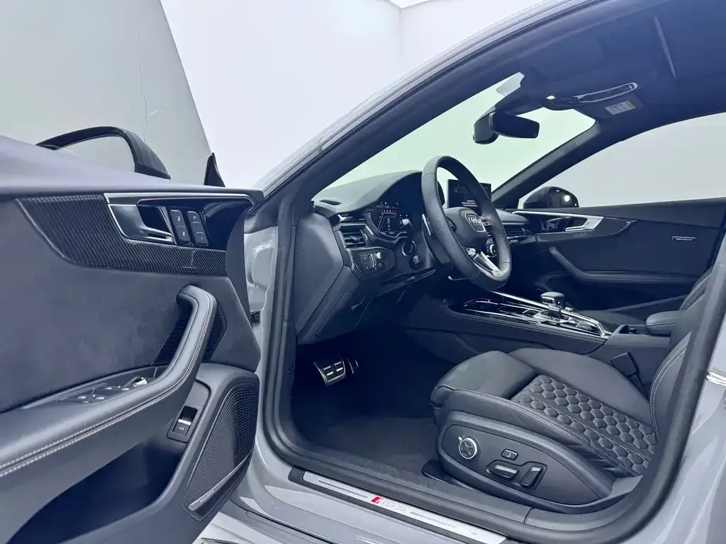 Audi RS 5 2023 из CN, фото 5