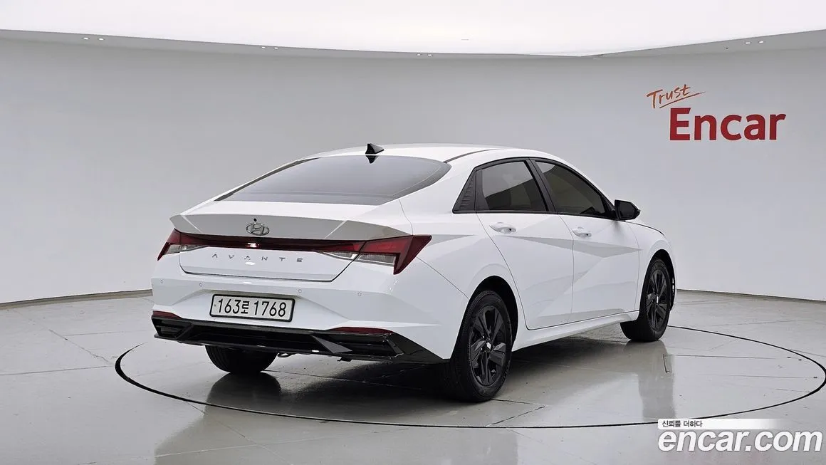 Hyundai AVANTE — фото 4