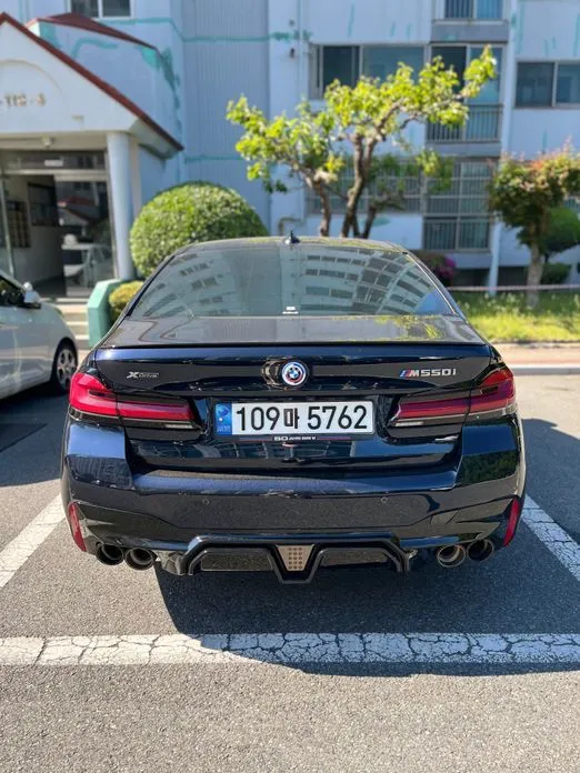 BMW 5-Series 2023 из KR, фото 4