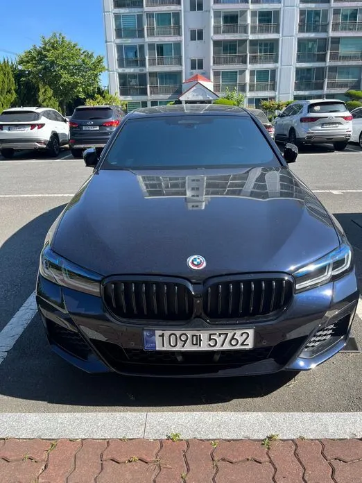 BMW 5-Series 2023 из KR, фото 2