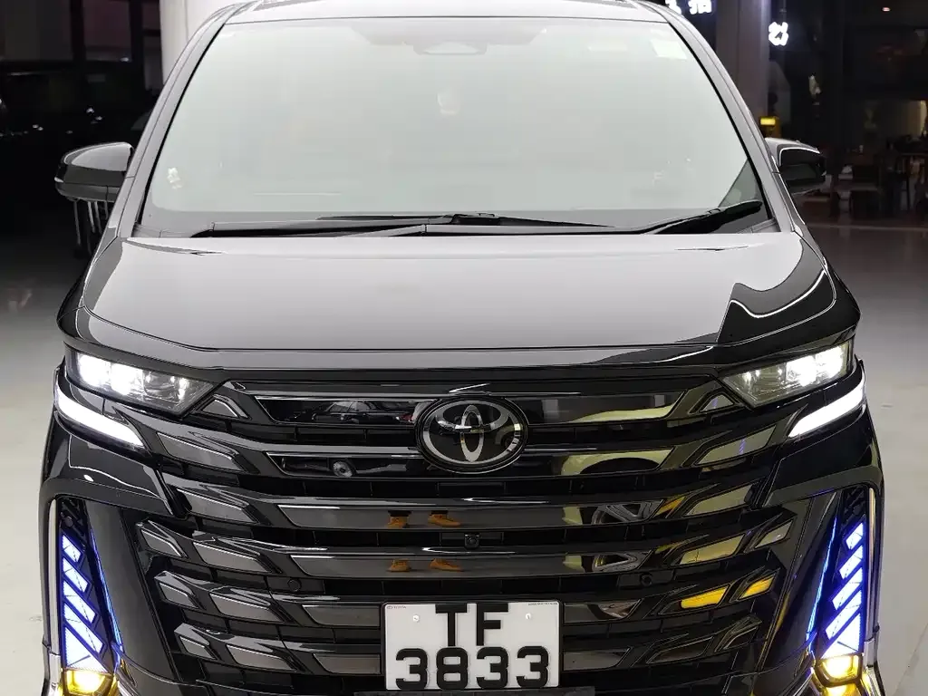 Toyota Vellfire — фото 3