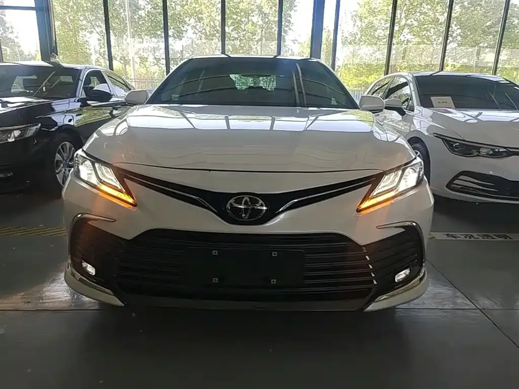 Toyota Camry 2022 из CN, фото 10