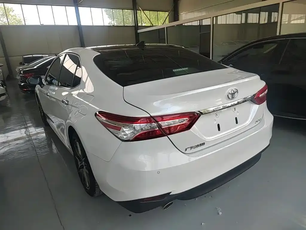 Toyota Camry 2022 из CN, фото 7
