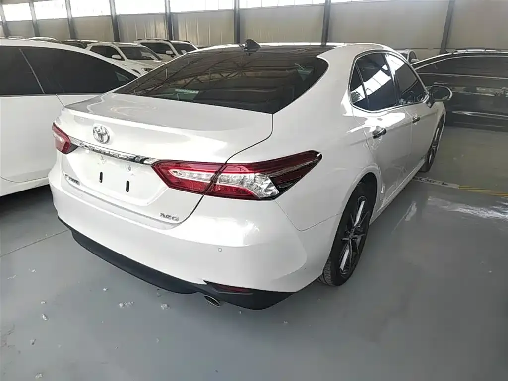 Toyota Camry 2022 из CN, фото 4