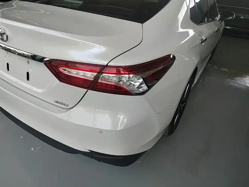 Toyota Camry 2022 из CN, фото 2