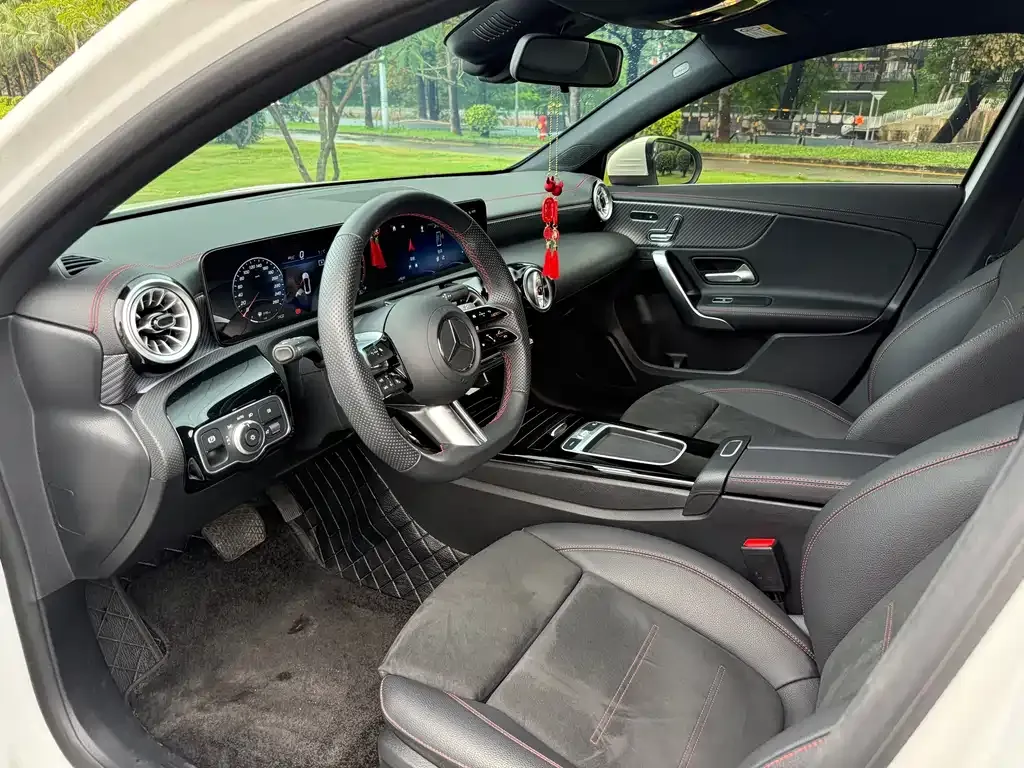 Mercedes-Benz A-Class — фото 10
