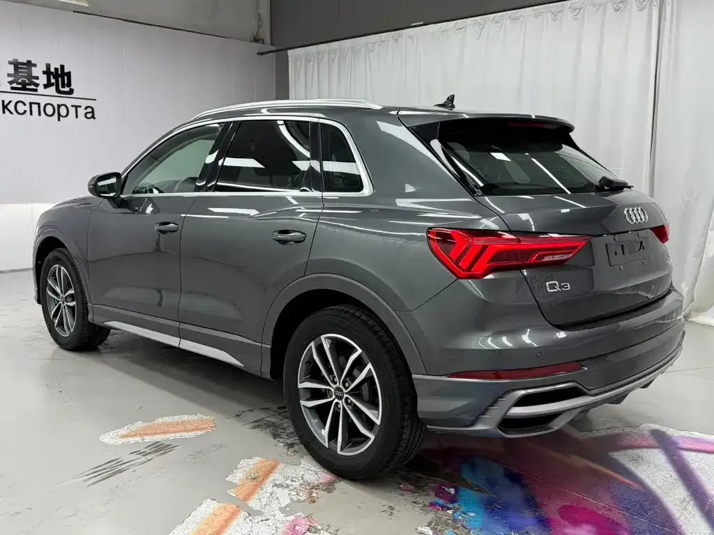 Audi Q3 — фото 10
